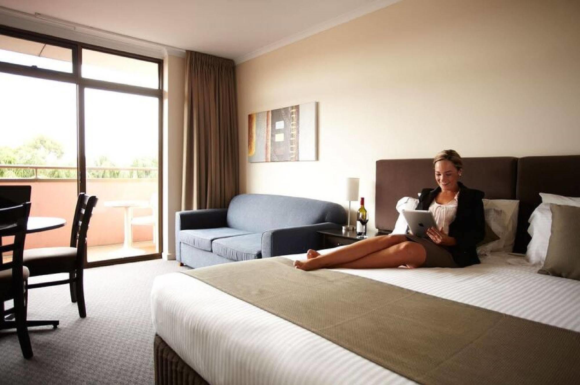 Comfort Hotel Adelaide Meridien North Adelaide Esterno foto
